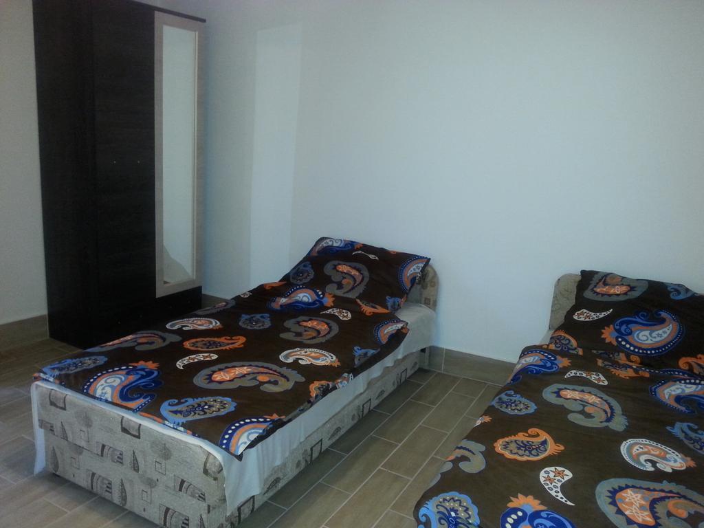 Lugas Vendeghaz Hotel Felsotold ภายนอก รูปภาพ
