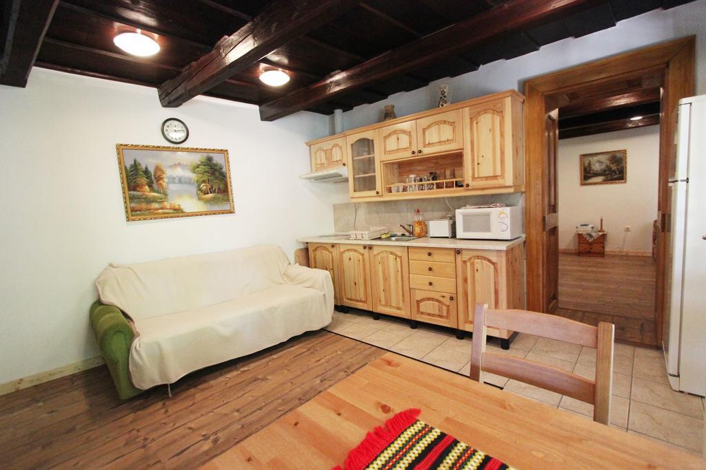Lugas Vendeghaz Hotel Felsotold ภายนอก รูปภาพ